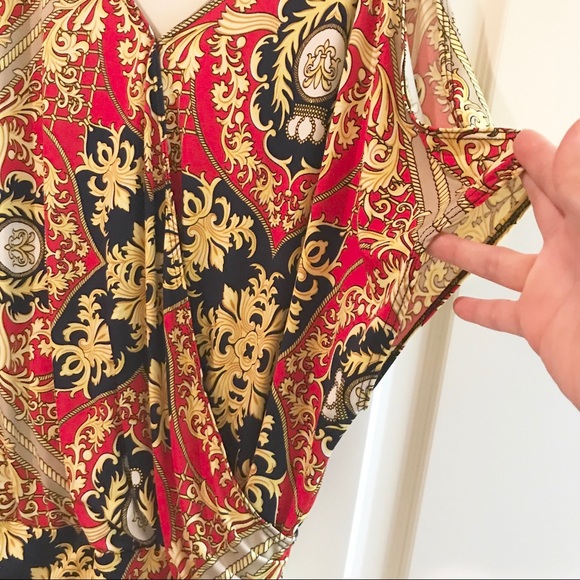 NWOT Faux wrap cold shoulder top - Picture 3 of 6